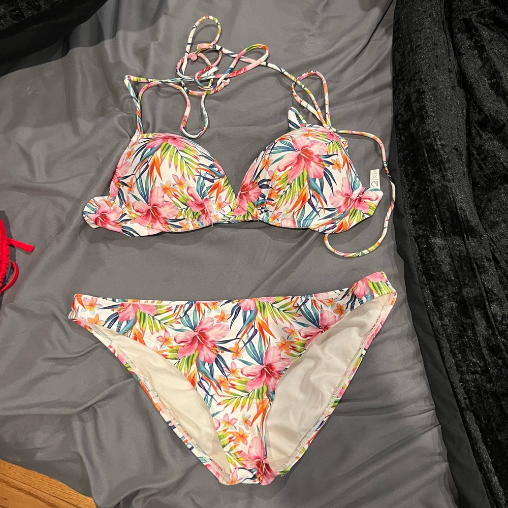 Floral print bikini